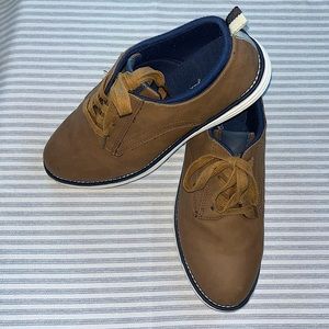 Big boys size 5 brown dress shoes-cat and jack